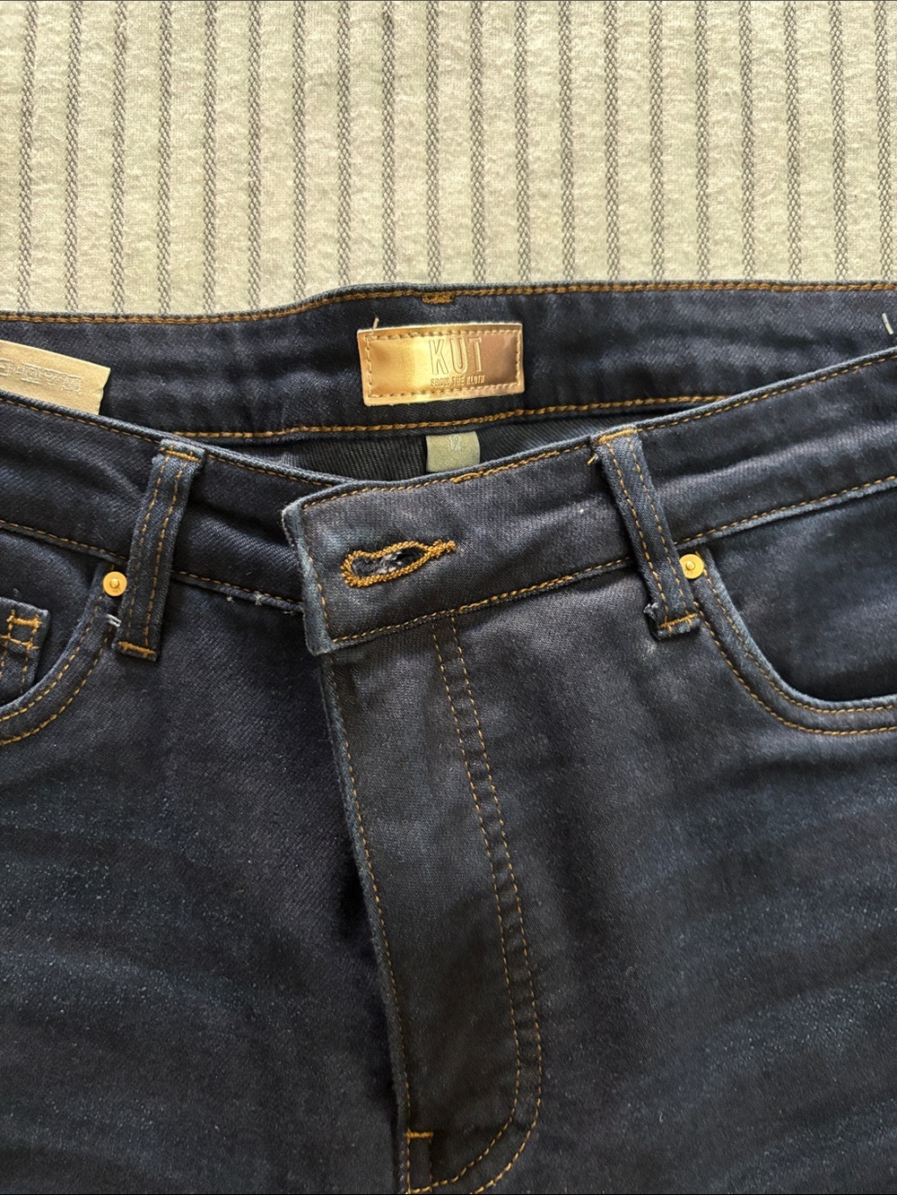 KUT  from the Kloth Kelsey Women's Dark Blue Denim Jeans